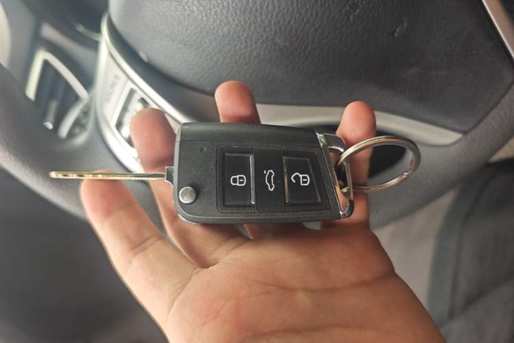 Used Nissan Qashqai 2016 2.0L CVT Elite Edition Vehicle Key