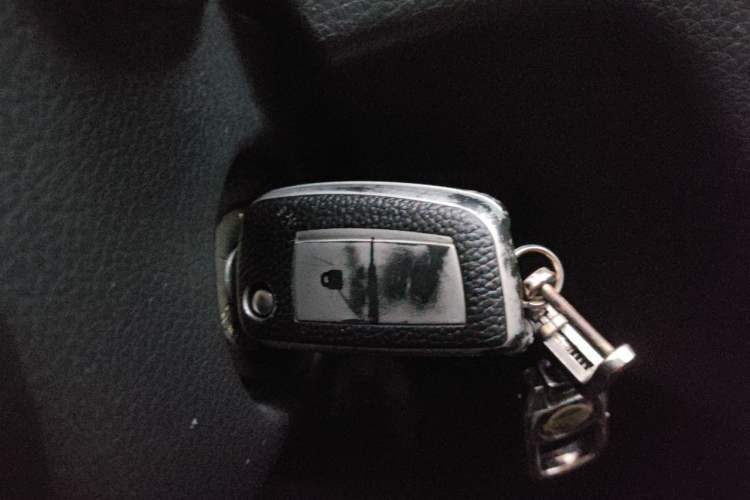 Used Nissan Qashqai 2016 2.0L CVT Elite Edition Vehicle Key