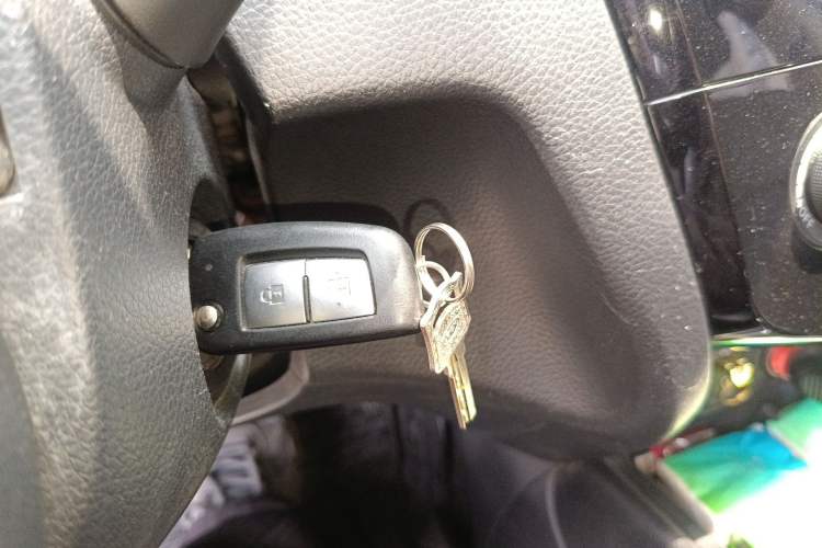 Used Nissan Qashqai 2016 2.0L CVT Elite Edition Vehicle Key