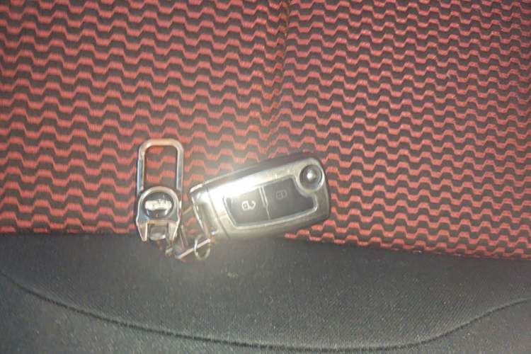 Used Nissan Qashqai 2016 2.0L CVT Elite Edition Vehicle Key