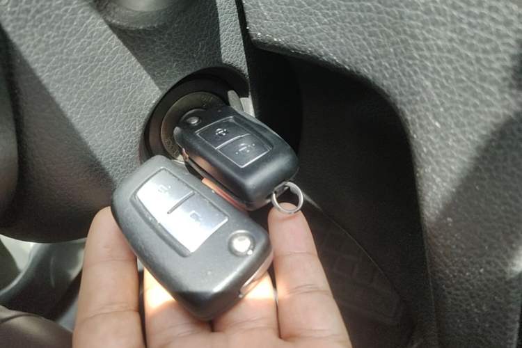 Used Nissan Qashqai 2016 2.0L CVT Elite Edition Vehicle Key