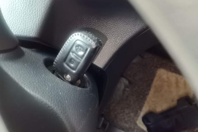 Used Nissan Qashqai 2016 2.0L CVT Elite Edition Vehicle Key