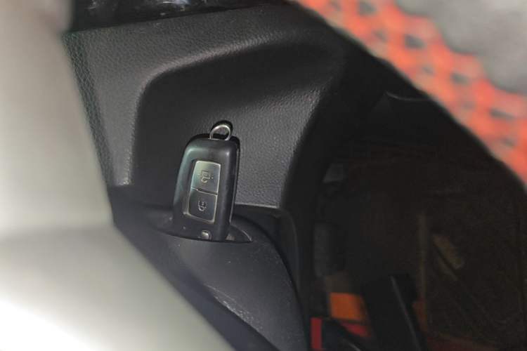 Used Nissan Qashqai 2016 2.0L CVT Elite Edition Vehicle Key
