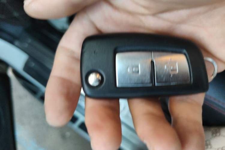 Used Nissan Qashqai 2016 2.0L CVT Elite Edition Vehicle Key