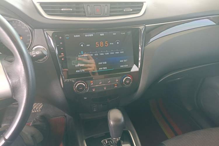 Used Nissan Qashqai 2016 2.0L CVT Luxury Edition Audio And AC Panel