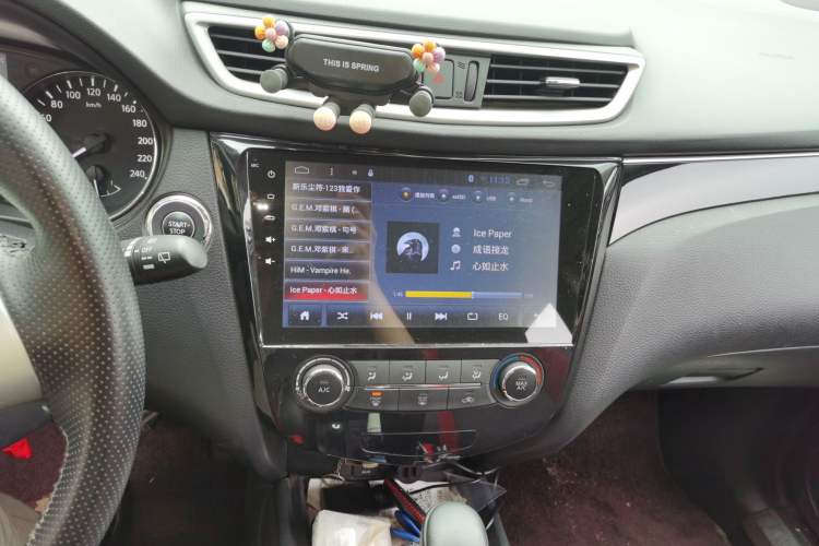 Used Nissan Qashqai 2016 2.0L CVT Luxury Edition Audio And AC Panel