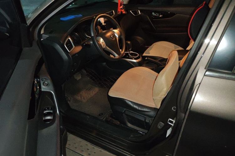 Used Nissan Qashqai 2016 2.0L CVT Elite Edition Driver Seat