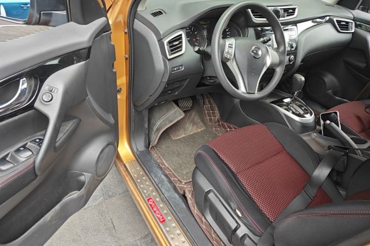 Used Nissan Qashqai 2016 2.0L CVT Elite Edition Driver Seat