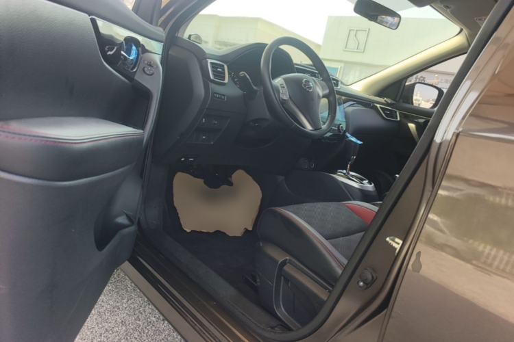 Used Nissan Qashqai 2016 2.0L CVT Luxury Edition Driver Seat