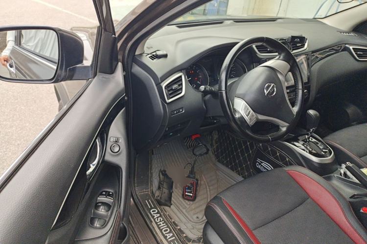 Used Nissan Qashqai 2016 2.0L CVT Luxury Edition Driver Seat