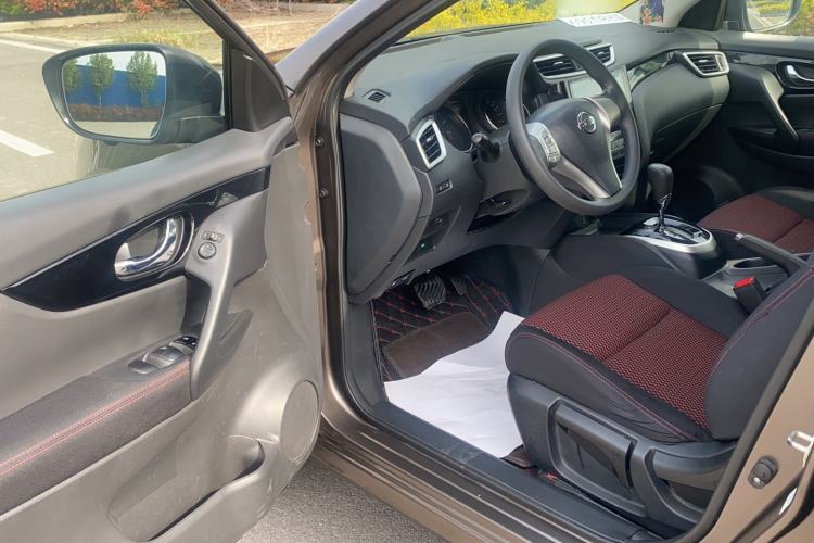 Used Nissan Qashqai 2016 2.0L CVT Elite Edition Driver Seat