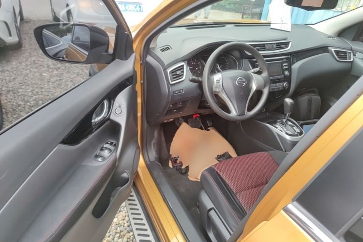 Used Nissan Qashqai 2016 2.0L CVT Elite Edition Driver Seat
