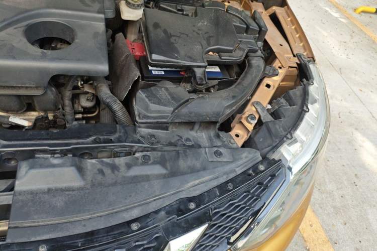 Used Nissan Qashqai 2016 2.0L CVT Luxury Edition Engine Bay Left