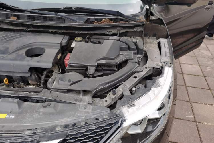 Used Nissan Qashqai 2016 2.0L CVT Luxury Edition Engine Bay Left