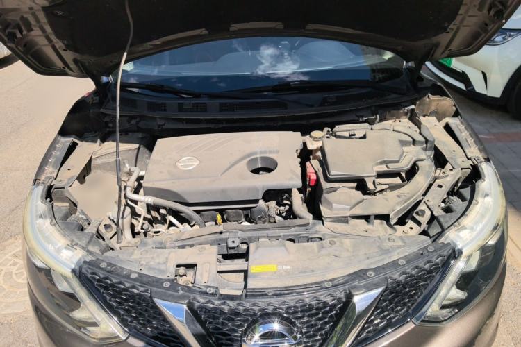 Used Nissan Qashqai 2016 2.0L CVT Elite Edition Engine Bay