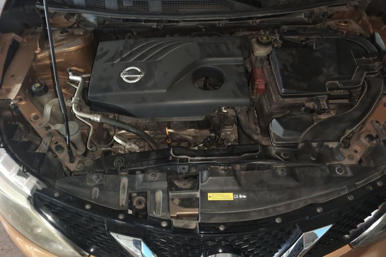 Used Nissan Qashqai 2016 2.0L CVT Elite Edition Engine Bay