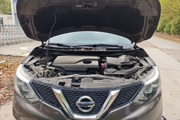 Used Nissan Qashqai 2016 2.0L CVT Elite Edition Engine Bay