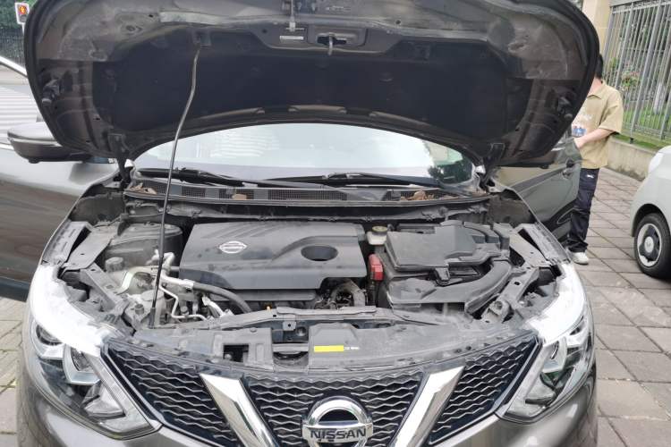 Used Nissan Qashqai 2016 2.0L CVT Luxury Edition Engine Bay