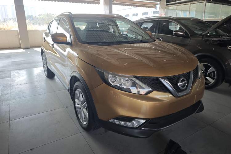 Used Nissan Qashqai 2016 2.0L CVT Elite Edition Exterior 2