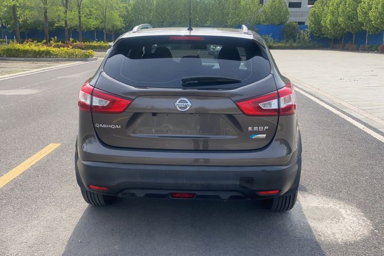 Used Nissan Qashqai 2016 2.0L CVT Elite Edition Exterior 2