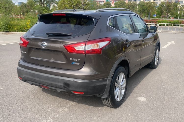 Used Nissan Qashqai 2016 2.0L CVT Elite Edition Exterior 3