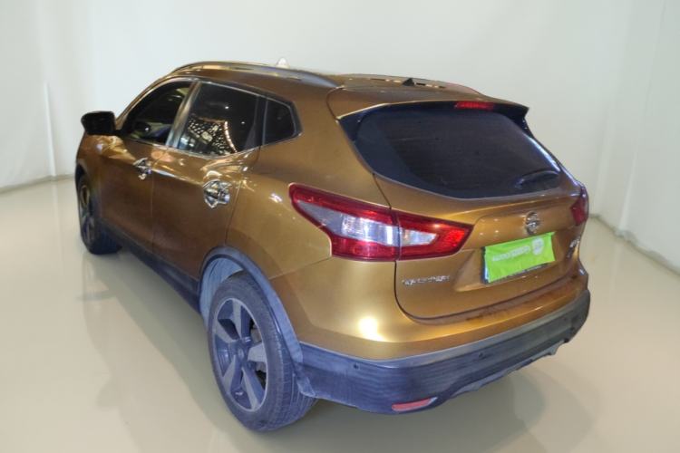 Used Nissan Qashqai 2016 2.0L CVT Luxury Edition Exterior 3