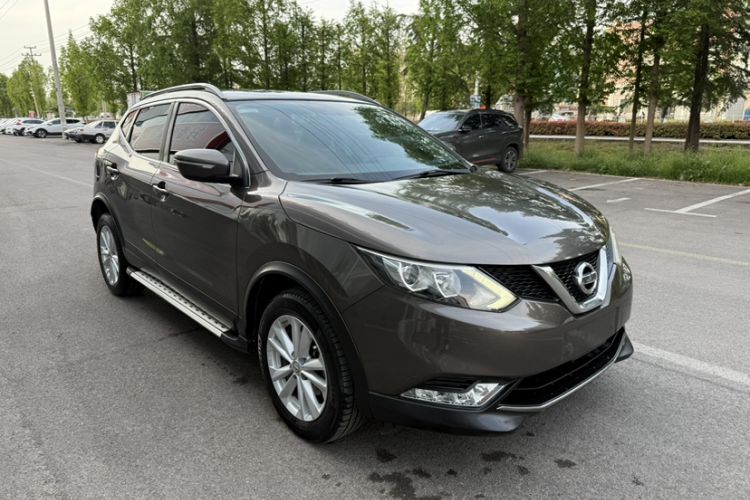 Used Nissan Qashqai 2016 2.0L CVT Elite Edition Exterior 3