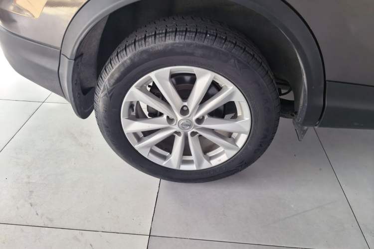 Used Nissan Qashqai 2016 1.2T CVT Fashion Edition Exterior 5