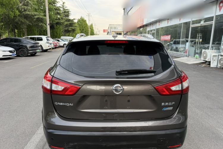 Used Nissan Qashqai 2016 2.0L CVT Elite Edition Exterior 5