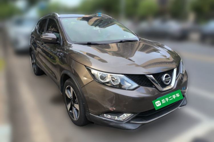 Used Nissan Qashqai 2016 2.0L CVT Luxury Edition Front Right 45 Deg