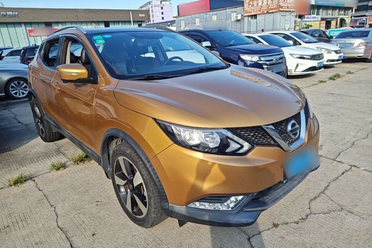 Used Nissan Qashqai 2016 2.0L CVT Luxury Edition Front Right 45 Deg