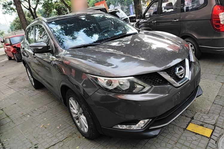 Used Nissan Qashqai 2016 2.0L CVT Elite Edition Front Right 45 Deg