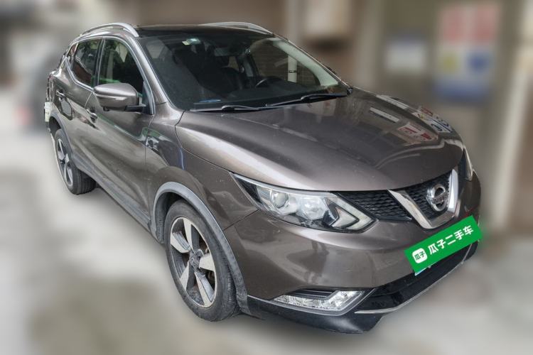 Used Nissan Qashqai 2016 2.0L CVT Luxury Edition Front Right 45 Deg