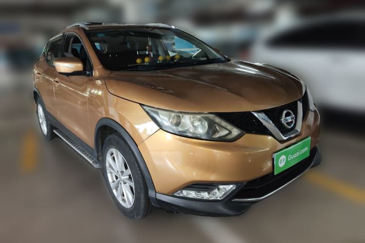 Used Nissan Qashqai 2016 2.0L CVT Elite Edition Front Right 45 Deg