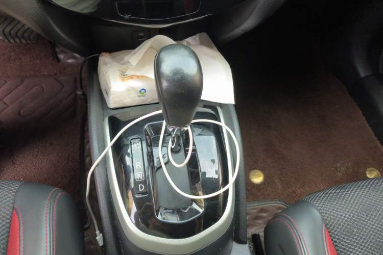 Used Nissan Qashqai 2016 2.0L CVT Luxury Edition Gear Lever