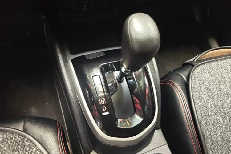 Used Nissan Qashqai 2016 2.0L CVT Elite Edition Gear Lever