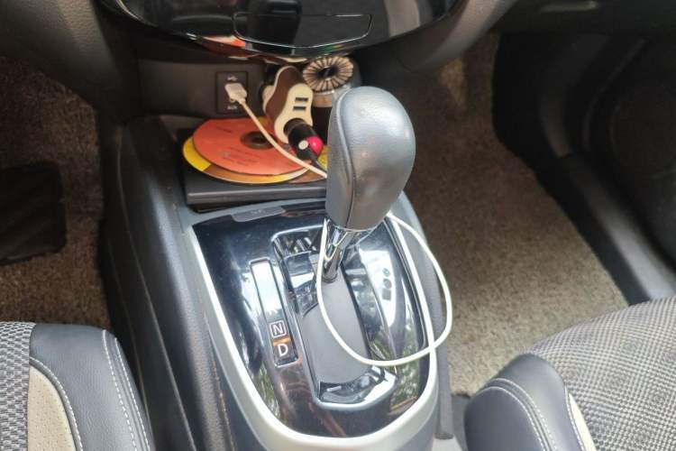 Used Nissan Qashqai 2016 2.0L CVT Luxury Edition Gear Lever