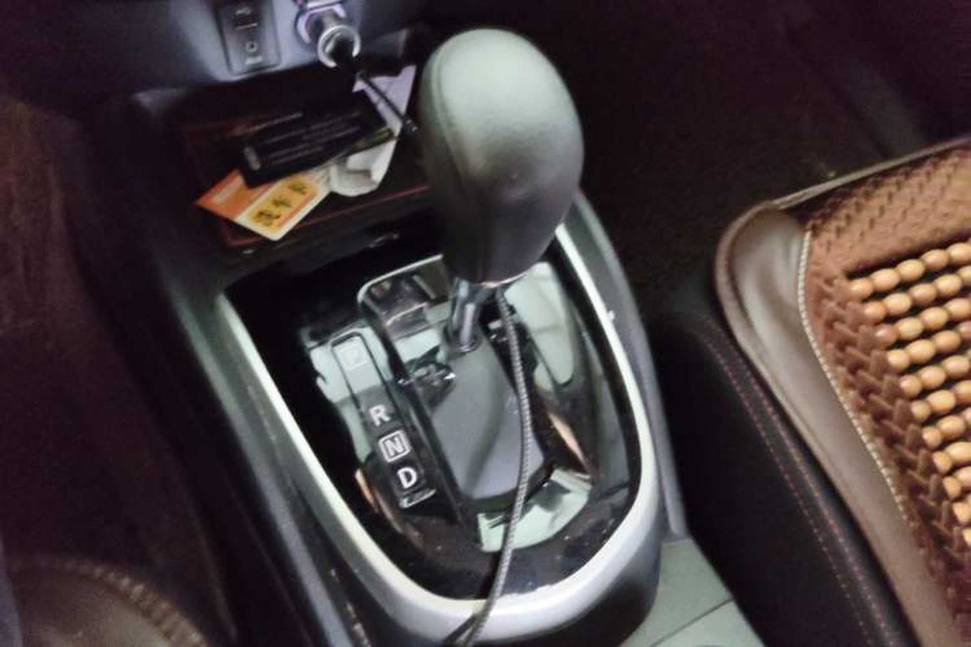 Used Nissan Qashqai 2016 2.0L CVT Elite Edition Gear Lever