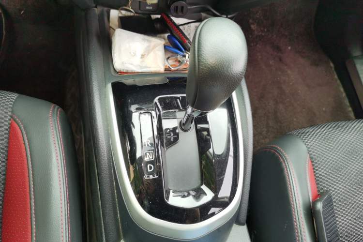 Used Nissan Qashqai 2016 2.0L CVT Luxury Edition Gear Lever