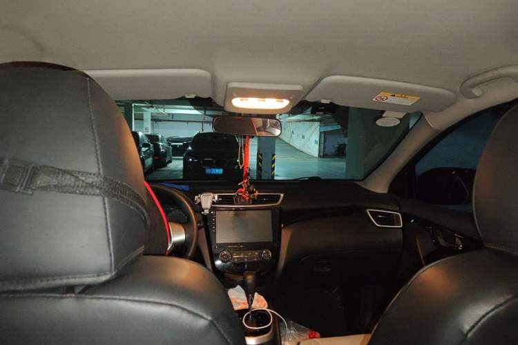 Used Nissan Qashqai 2016 2.0L CVT Elite Edition Headliner