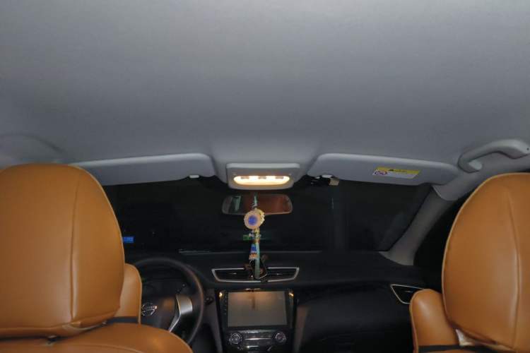 Used Nissan Qashqai 2016 2.0L CVT Elite Edition Headliner