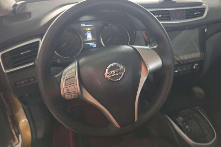 Used Nissan Qashqai 2016 2.0L CVT Elite Edition Interior 1