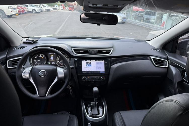 Used Nissan Qashqai 2016 2.0L CVT Elite Edition Interior 1