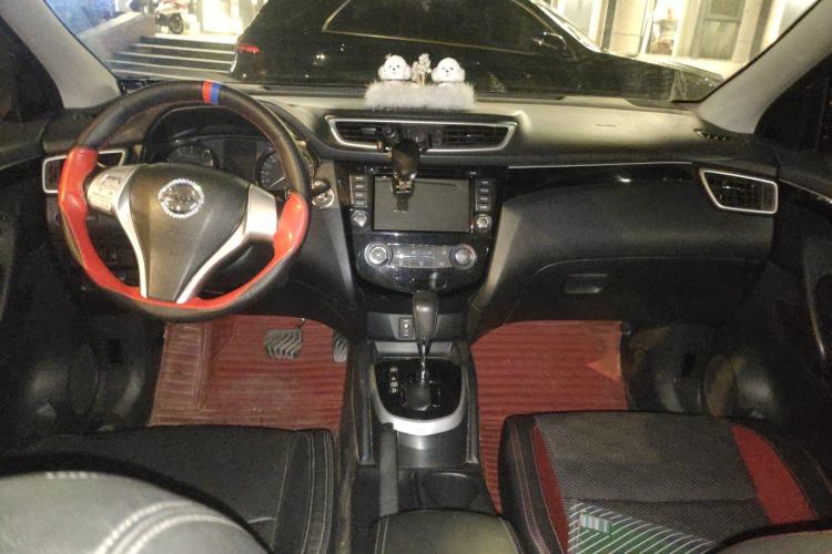 Used Nissan Qashqai 2016 2.0L CVT Luxury Edition Interior 2