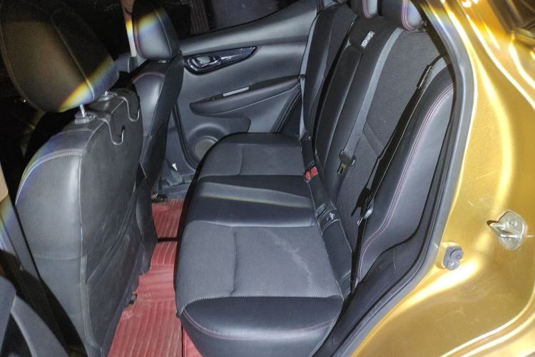 Used Nissan Qashqai 2016 2.0L CVT Luxury Edition Interior 4