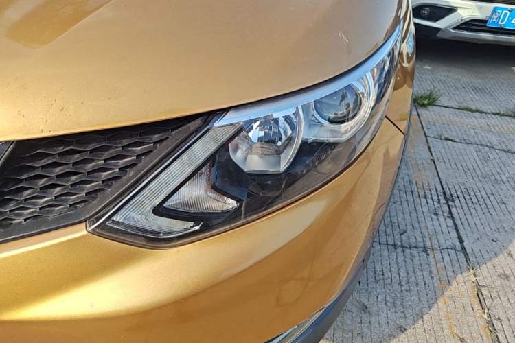 Used Nissan Qashqai 2016 2.0L CVT Luxury Edition Left Front Headlight