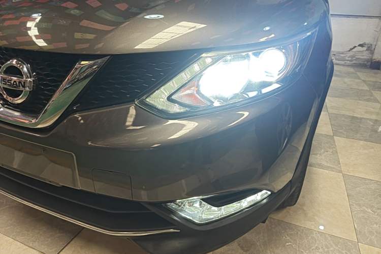 Used Nissan Qashqai 2016 2.0L CVT Elite Edition Left Front Headlight