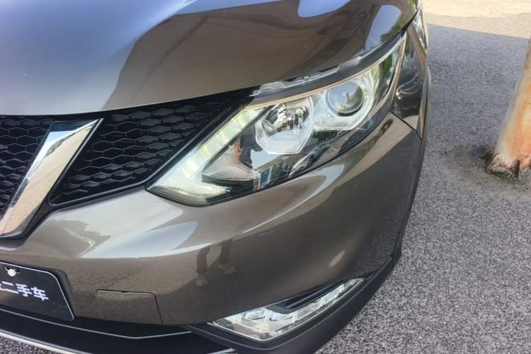 Used Nissan Qashqai 2016 2.0L CVT Luxury Edition Left Front Headlight