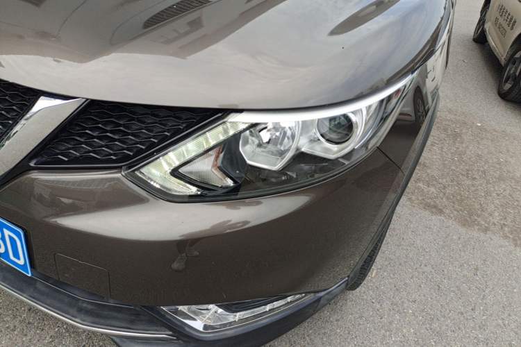 Used Nissan Qashqai 2016 2.0L CVT Luxury Edition Left Front Headlight