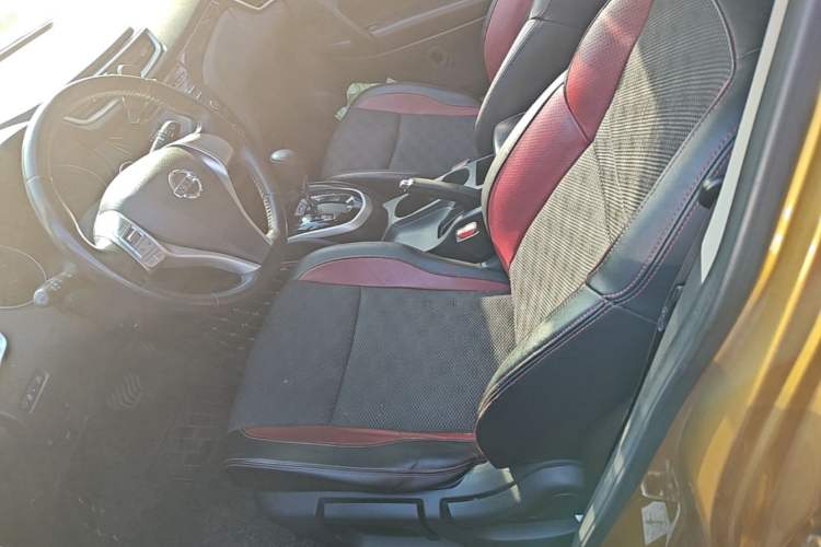 Used Nissan Qashqai 2016 2.0L CVT Luxury Edition Left Front Seat
